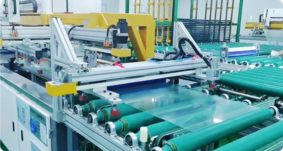 Proiecte: căptușeală de imprimare a ecranului pentru film fotovoltaic (roll to roll)